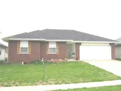 3227 W Scott St, Springfield, MO 65803 photo 1