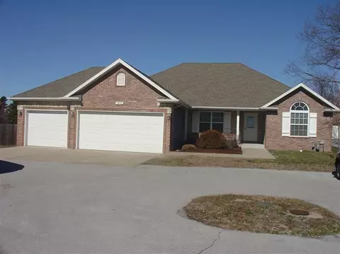3985 W Beechwood St, Springfield, MO 65807 photo 1