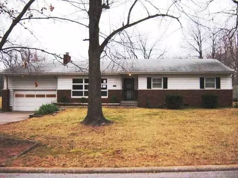 2433 E Langston St, Springfield, MO 65804 photo 1