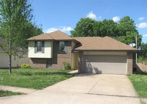 3277 W Primrose St, Springfield, MO 65807 photo 1