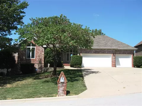 4849 E Bancroft Ct, Springfield, MO 65809 photo 1