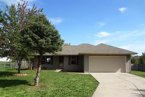 3252 S Meadowlark Ave, Springfield, MO 65807 photo 1