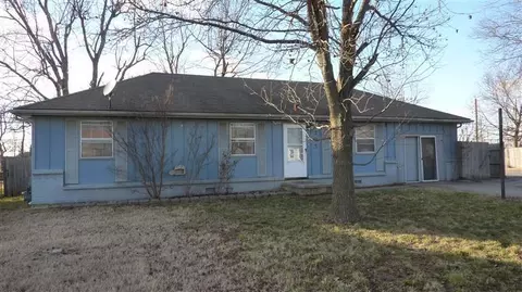 705 Frank St, Nixa, MO 65714 photo 1