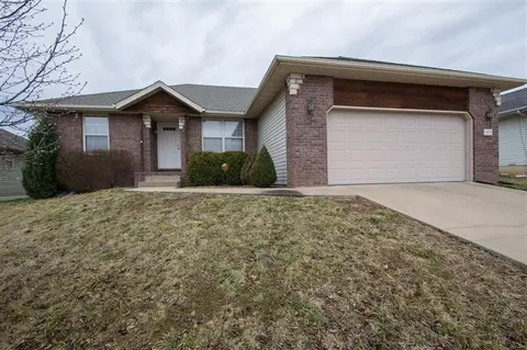 3327 S Brunswick Ave, Springfield, MO 65809 photo 1