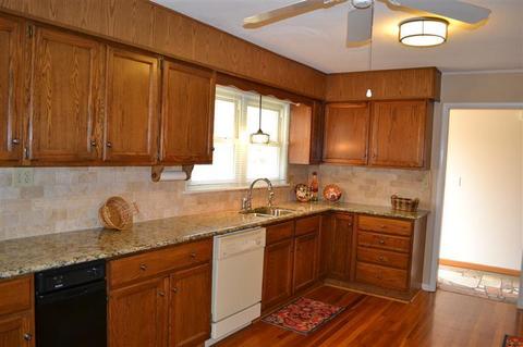 807 N Lone Pine Ave, Springfield, MO 65802 photo 1