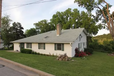 712 S Sycamore St, Branson, MO 65616 photo 1