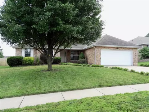 3452 E Loren St, Springfield, MO 65809 photo 1