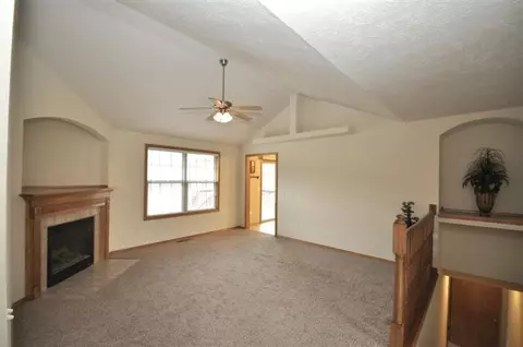 261 W Mazzy Dr, Springfield, MO 65803 photo 1