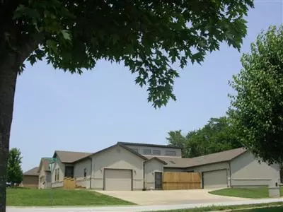 3711 W Riverside St, Springfield, MO 65807 photo 1