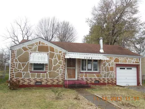 2236 W Atlantic St, Springfield, MO 65803 photo 1