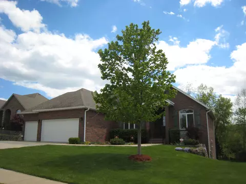 512 E Montrose Dr, Springfield, MO 65810 photo 1