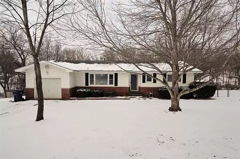 115 E Lark St, Ozark, MO 65721 photo 1