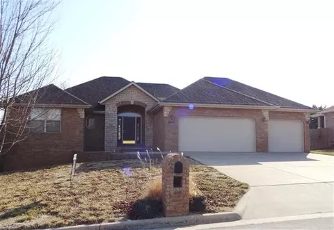 504 S Stonehurst St, Nixa, MO 65714 photo 1