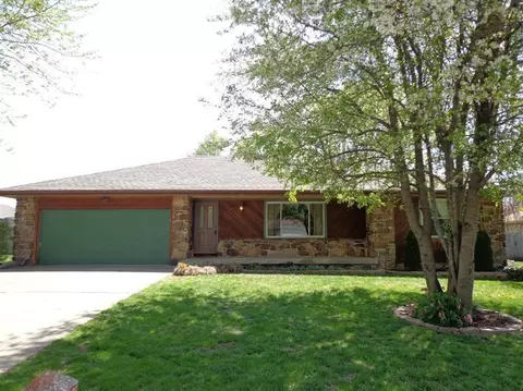 3214 W Marcella Dr, Springfield, MO 65810 photo 1