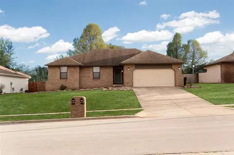 3942 W Tracy St, Springfield, MO 65807 photo 1