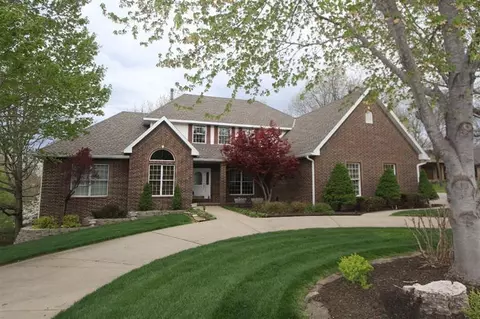 5045 S Barnes Ct, Springfield, MO 65804 photo 1