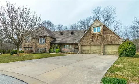 4779 S Parkhill Ave, Springfield, MO 65810 photo 1