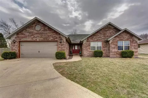 294 Park Cir, Sparta, MO 65753 photo 1