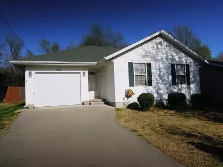 2636 N Pierce Ave, Springfield, MO 65803 photo 1