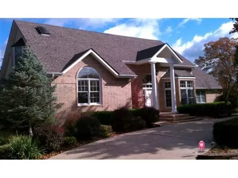 379 River Bluff Dr, Branson, MO 65616 photo 1
