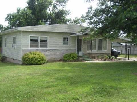 133 Crest Dr, Monett, MO 65708 photo 1