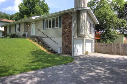 2124 E Swallow St, Springfield, MO 65804 photo 1