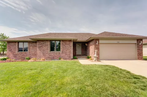 2102 E Lee St, Republic, MO 65738 photo 1