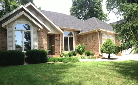817 E Gaslight Dr, Springfield, MO 65810 photo 1