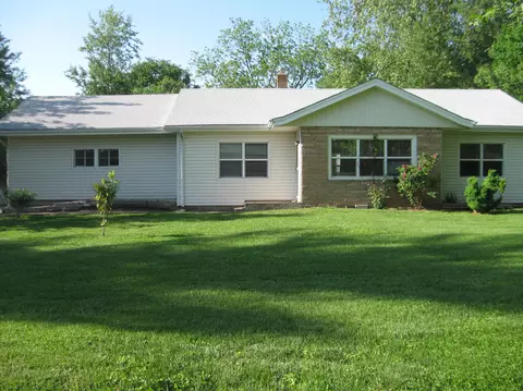 2553 E Catalpa St, Springfield, MO 65804 photo 1