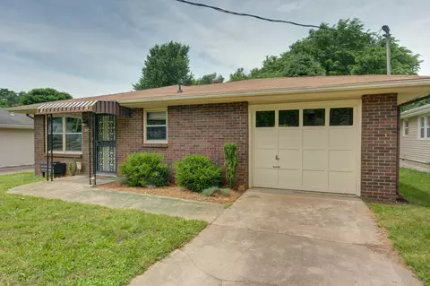 2651 N Pierce Ave, Springfield, MO 65803 photo 1