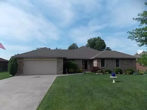 6827 W Cactus St, Springfield, MO 65803 photo 1