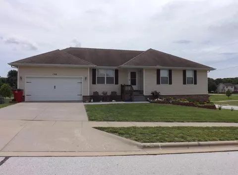 1906 E Lee St, Republic, MO 65738 photo 1
