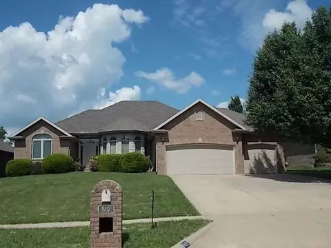 807 E Lakewood St, Springfield, MO 65810 photo 1