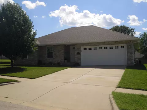 3229 N Travis, Springfield, MO 65804 photo 1