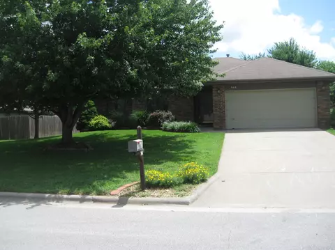 908 Fairway Ct, Nixa, MO 65714 photo 1