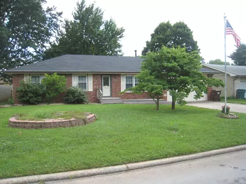 1104 E Greenwood St, Springfield, MO 65807 photo 1