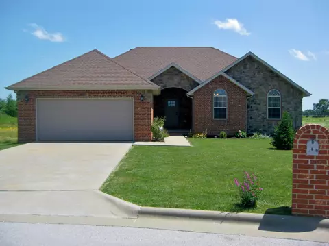 5601 N Seacrest Dr, Ozark, MO 65721 photo 1