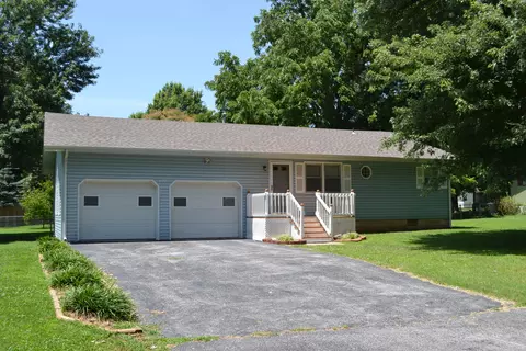 407 S Main St, Willard, MO 65781 photo 1