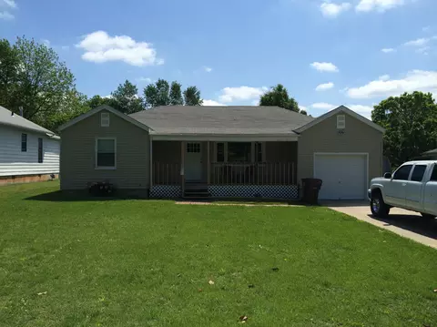 1110 S Oak Park Dr, Springfield, MO 65802 photo 1