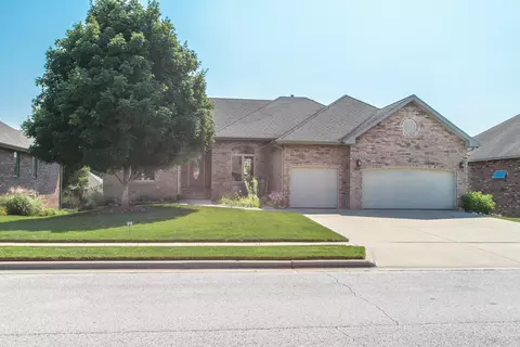 4710 S Parkhill Ave, Springfield, MO 65810 photo 1