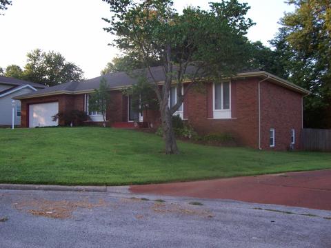 2750 E Imperial Cir, Springfield, MO 65804 photo 1