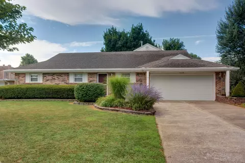4230 W Colby St, Springfield, MO 65802 photo 1