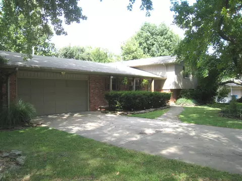 2403 E Wayland St, Springfield, MO 65804 photo 1