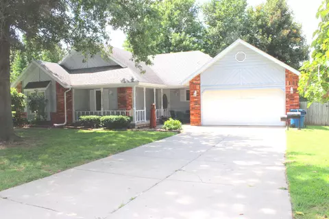 901 Brooke Ct, Nixa, MO 65714 photo 1