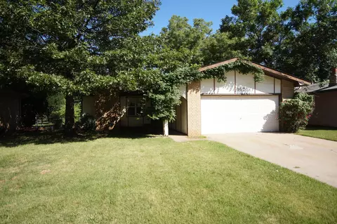 917 E Guinevere Ct, Springfield, MO 65807 photo 1