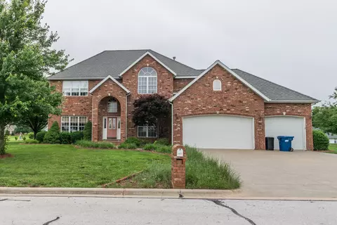 1507 Stone Creek Dr, Nixa, MO 65714 photo 1