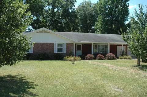 2424 E Latoka St, Springfield, MO 65804 photo 1