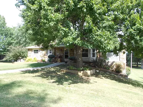 4426 S Kimbrough Ave, Springfield, MO 65810 photo 1