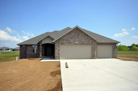 4547 E Cromwell St, Springfield, MO 65802 photo 1