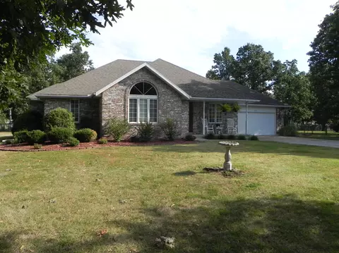 477 Meadowview Dr, Marshfield, MO 65706 photo 1